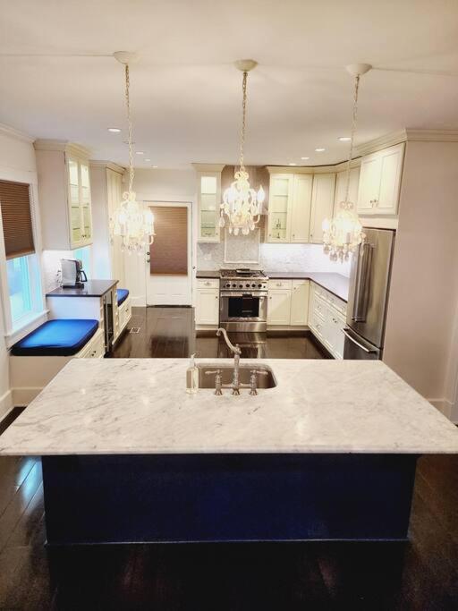 Charming And Comfortable! Medford Esterno foto